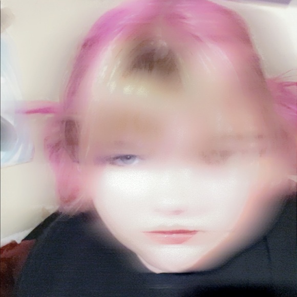 Meet your Posher, Iphone - Picture 8 of 8